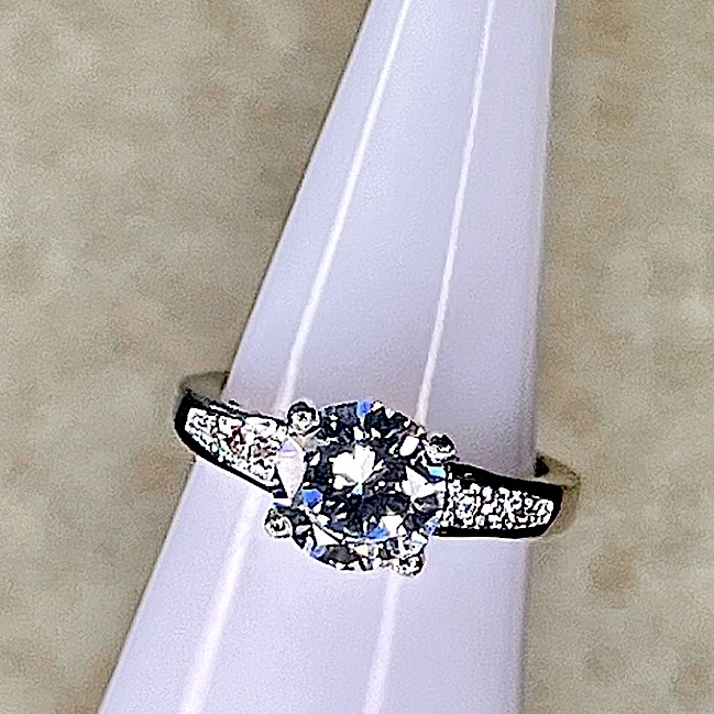 Silver Engagement Wedding Anniversary Round Solitaire Zircon Inlay Band Ring Nwt